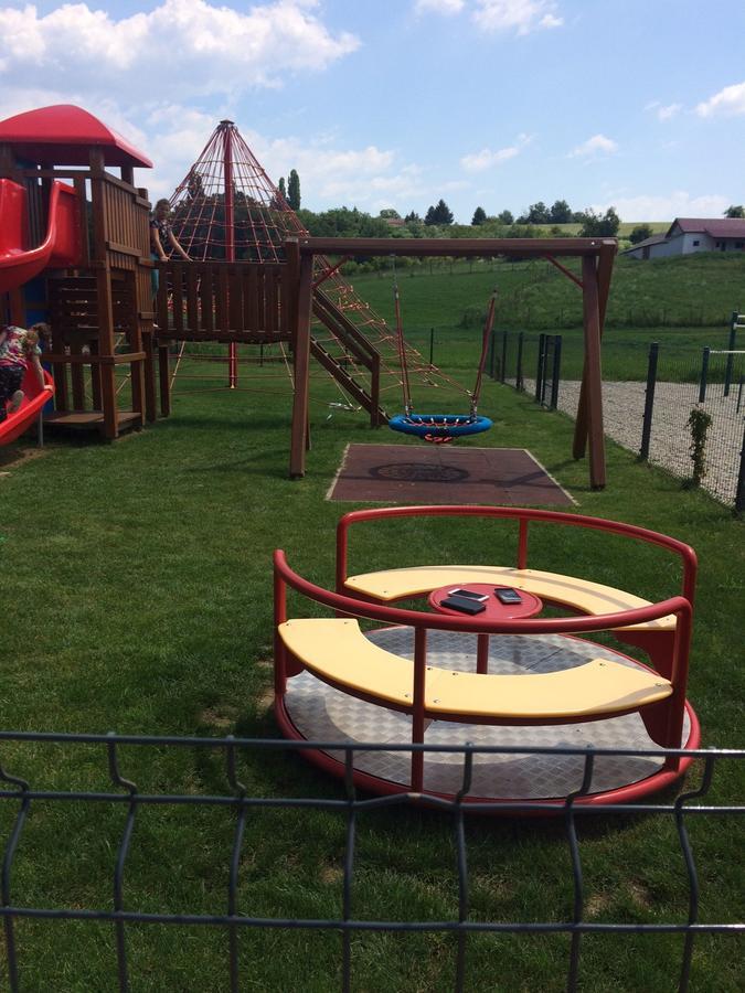 Strigova Holiday Home Maderka מראה חיצוני תמונה